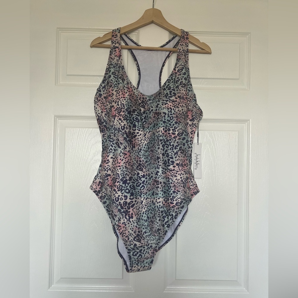 New with tag Nicole Miller Studio leopard  Print One-Piece Swimsuit 2XL